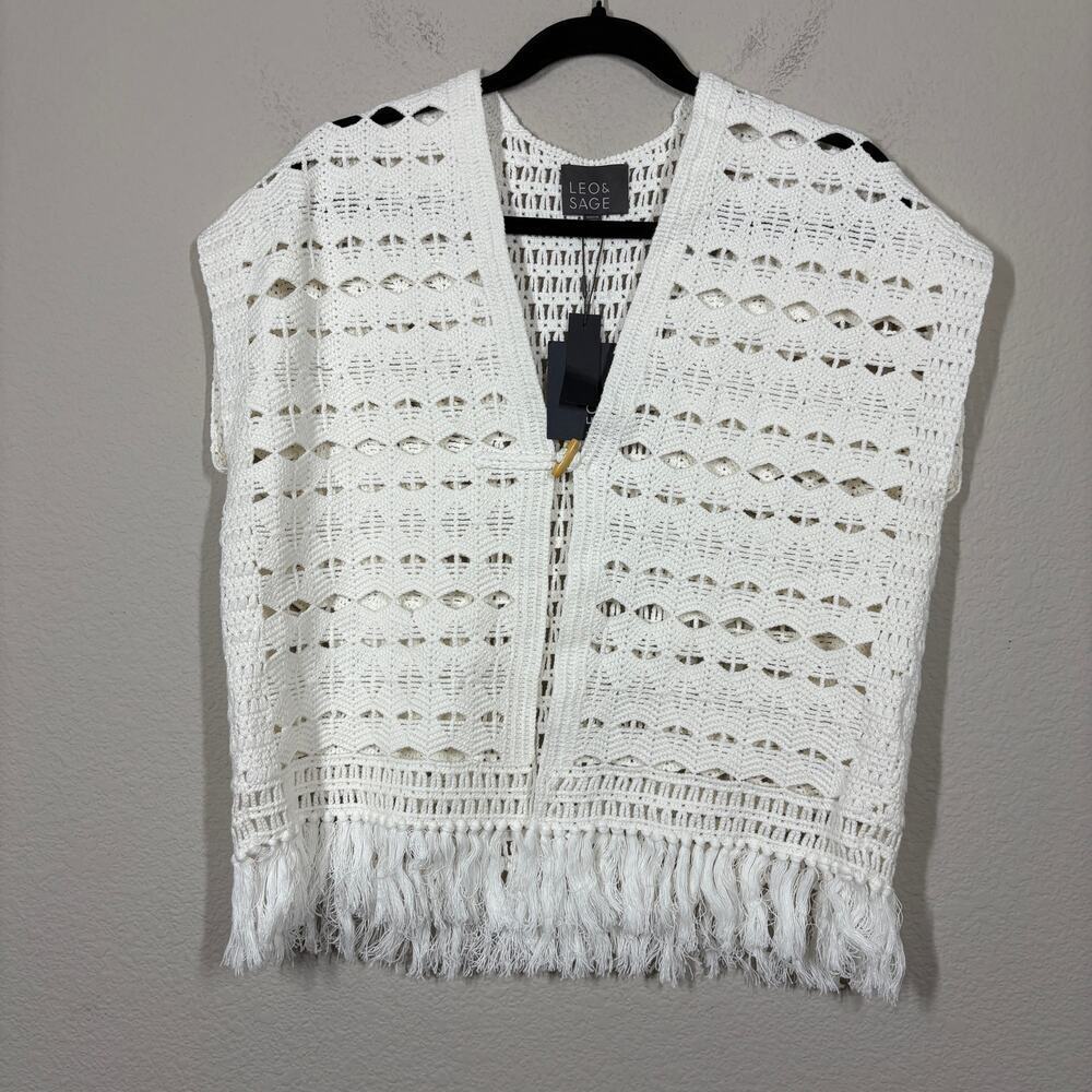 Leo & Sage Small Fringe Crochet Boho Sweater Vest Ivory Toggled Sleeveless
